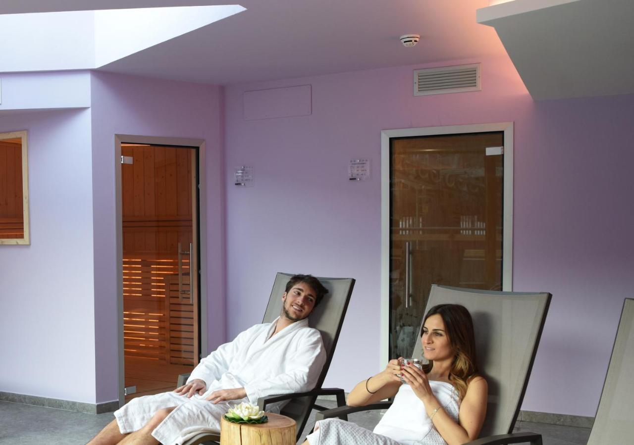 Residence & Wellness 3Mila เปอิโอโฟนติ ภายนอก รูปภาพ