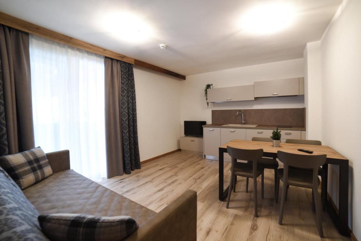 Residence & Wellness 3Mila เปอิโอโฟนติ ภายนอก รูปภาพ