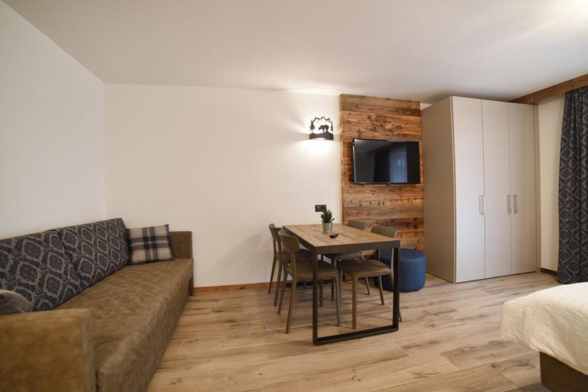 Residence & Wellness 3Mila เปอิโอโฟนติ ภายนอก รูปภาพ
