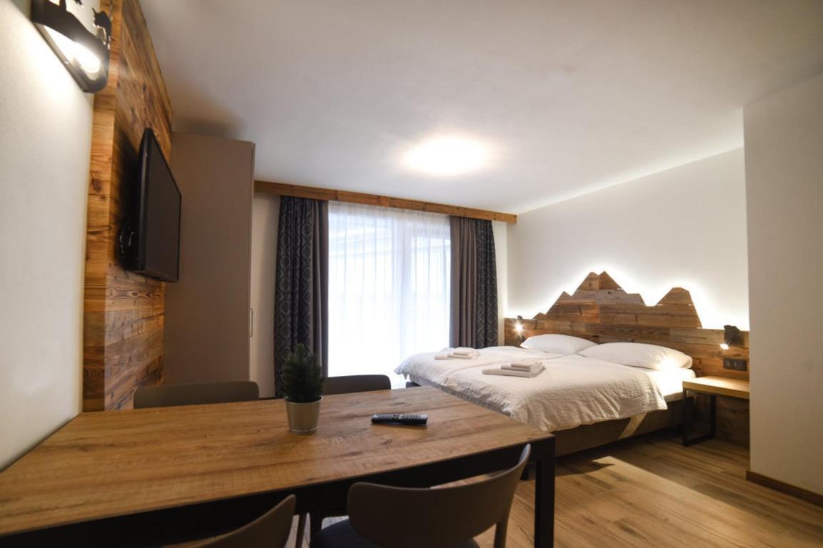 Residence & Wellness 3Mila เปอิโอโฟนติ ภายนอก รูปภาพ